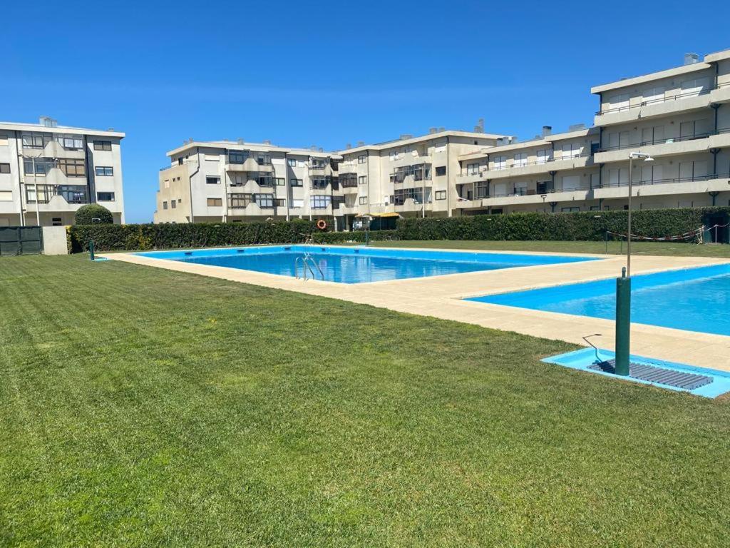 Beachfront Apartment With Sea View Azurara Dış mekan fotoğraf