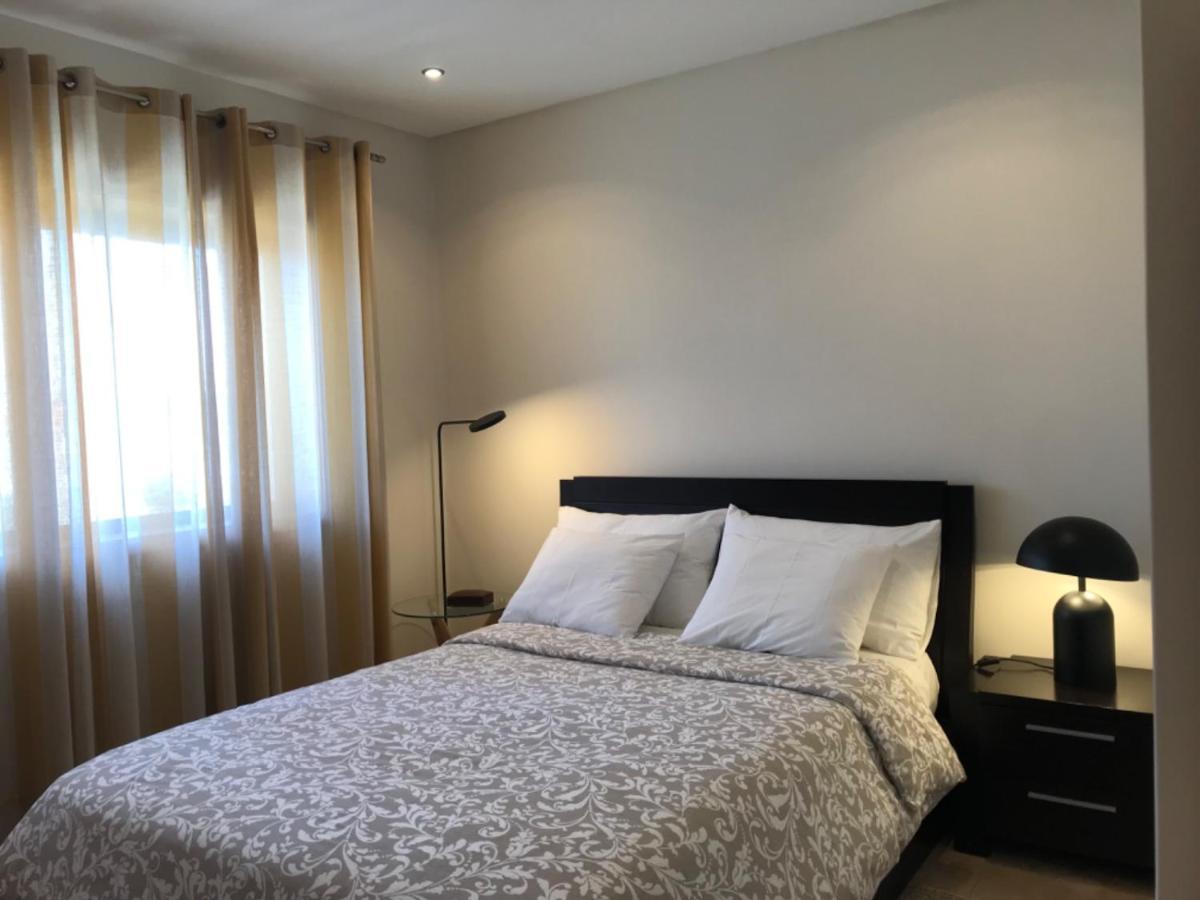 Beachfront Apartment With Sea View Azurara Dış mekan fotoğraf